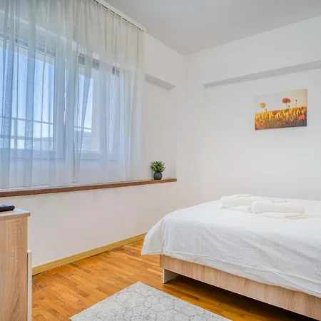 Daire Playful Retreat - 1br Cozy