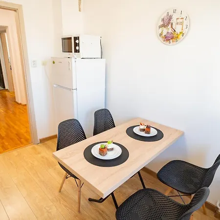 Playful Retreat - 1br Cozy Apartament