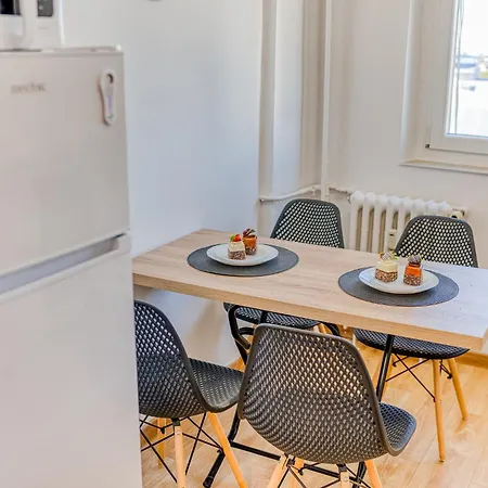 Playful Retreat - 1br Cozy