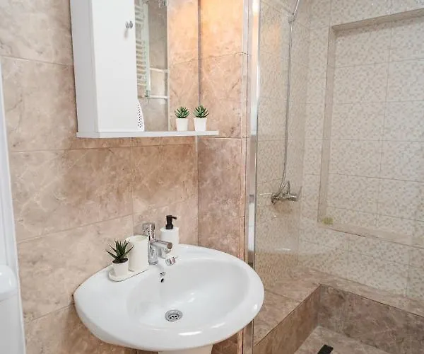 Playful Retreat - 1br Cozy Apartman *