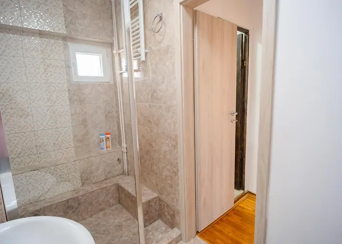 Playful Retreat - 1br Cozy * 부쿠레슈티