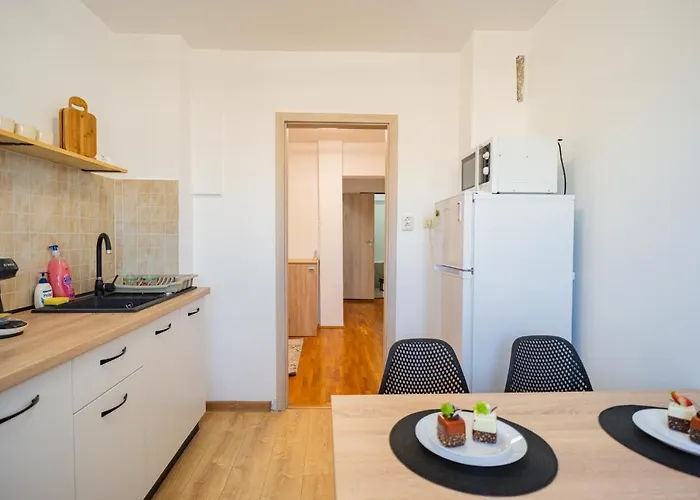 Playful Retreat - 1br Cozy Bucarest